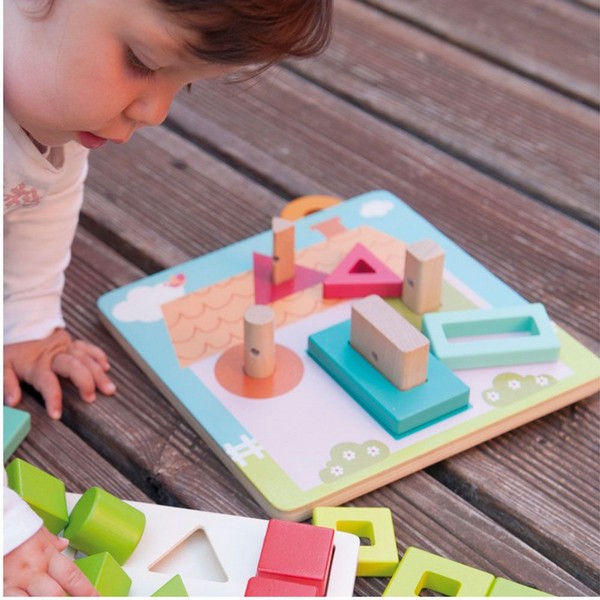 Продукт Andreu toys Цветна къща - Низанка-пъзел с геометрични форми - 0 - BG Hlapeta